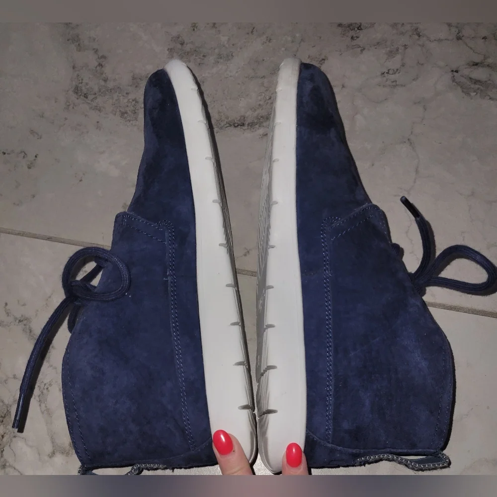 UGG Freamon Mens‎ 7/Womens 9 Unisex Blue Suede Chukka Shoes Boots Like New